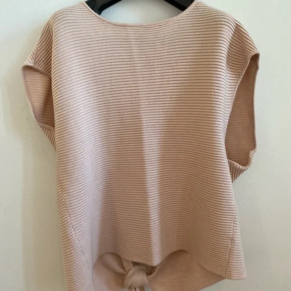 Dynamite Pink Open-Back Sweater - Picture 3 of 6